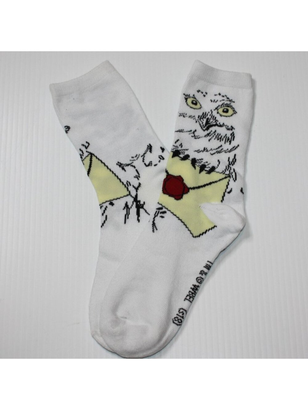 Harry Potter Hedwig Owl & Acceptance Letter Print Crew Socks Shoe size 6-12 NWOT